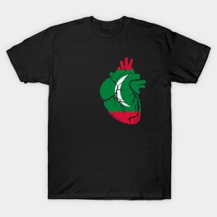 Maldives Flag, Anatomical Heart Design T-Shirt